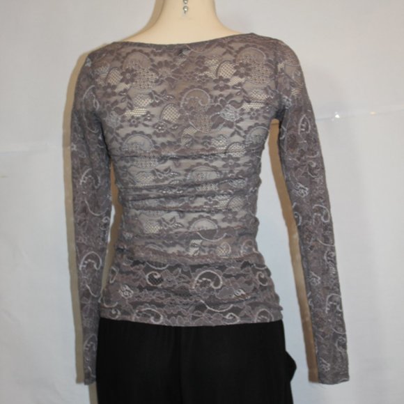 Aritzia TALULA Clarendon grey lace top size Small - Picture 3 of 6